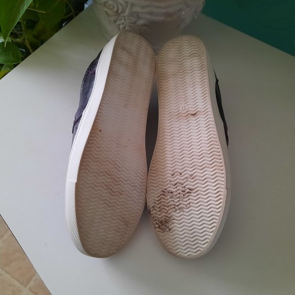 H&M Croc Textured Slip-on Sneakers - Plum Purple - Picture 11 of 16